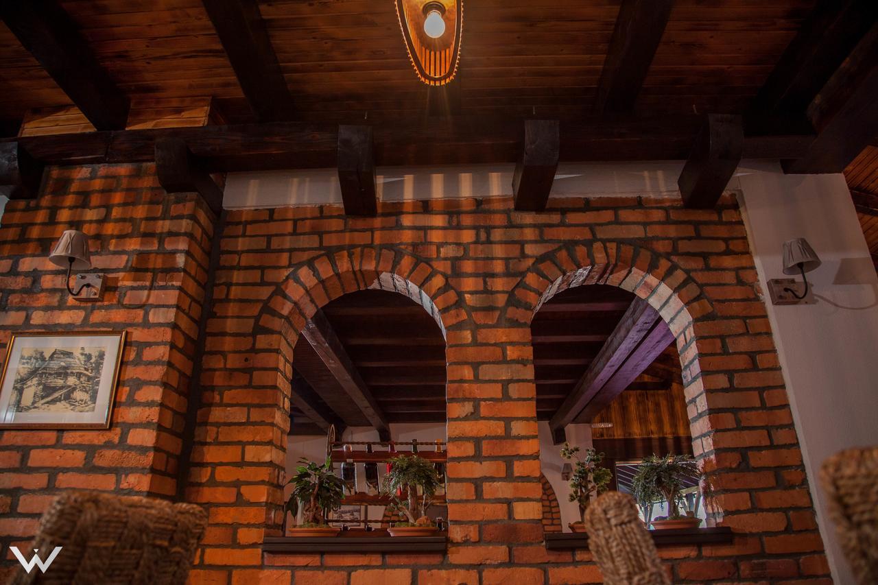 Hotel Dvor Bijelo Polje Exterior foto